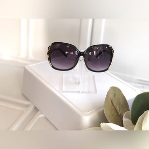 Brand New- Boho-Black-Oversized-Fashion Glasses